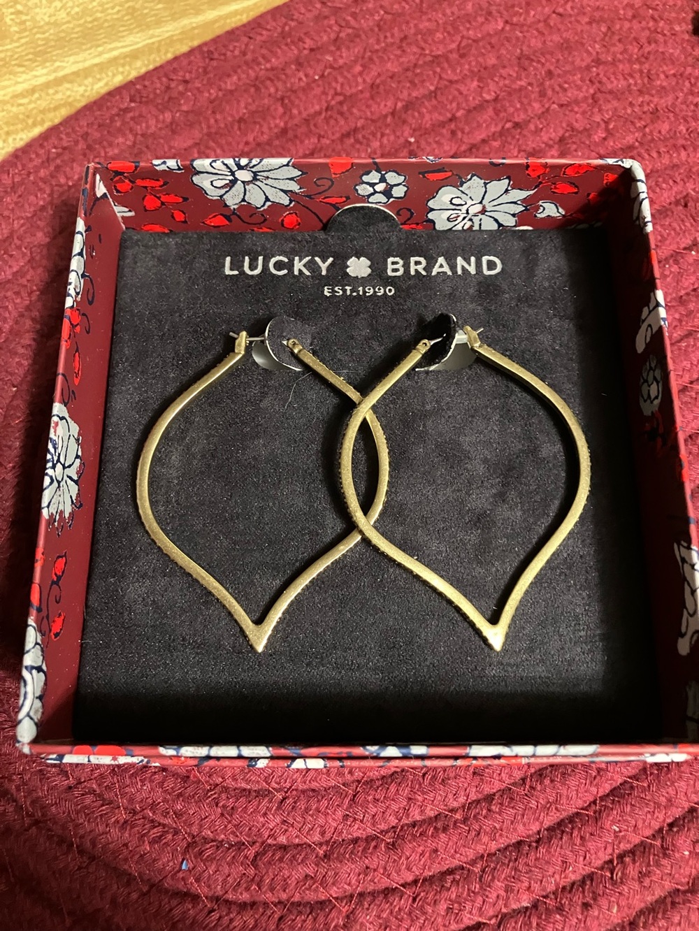 🌸Lucky Brand Gold Teardrop Hoop Earrings